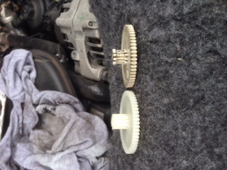 Comparison of the worn and new part.